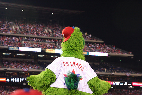 phillie phanatic looking out to packed stadium